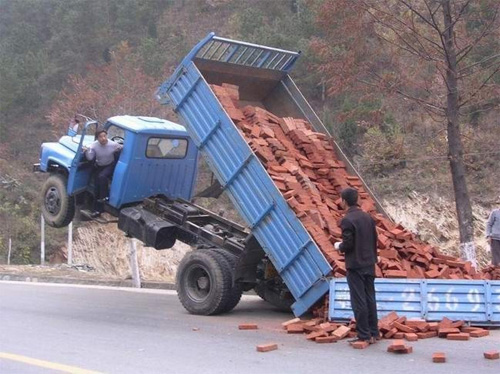 overloaded_truck.jpg