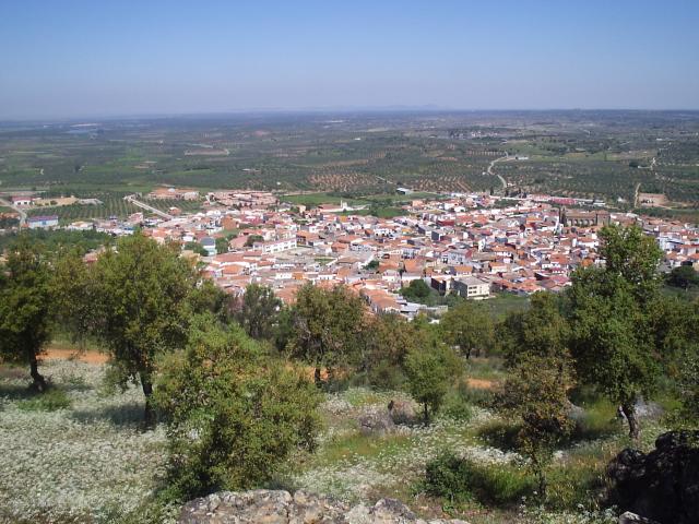 Alcuéscar from Calvario